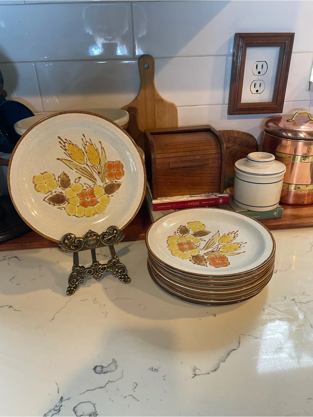 Vintage International Stoneybrook Rushwood Stoneware Salad Plates Set of 8